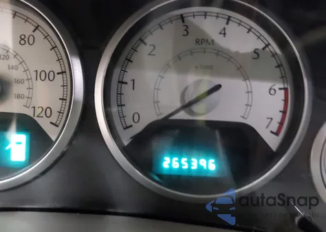 2010 Chrysler Town & Country Touring from USA, damaged, VIN 2A4RR5DX1AR241794